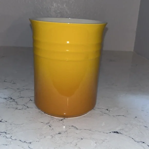 Beautiful HTF Nectar Le Creuset 1 liter utensil crock - Picture 3 of 5